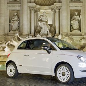 Η Fiat γιορτάζει τα 62α γενέθλια του 500 με την ειδική έκδοση 500 Dolcevita
