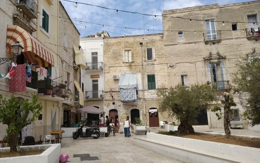 Roadtrip στη νότια Ιταλία: Πέντε προορισμοί που μοσχοβολάνε παρελθόν