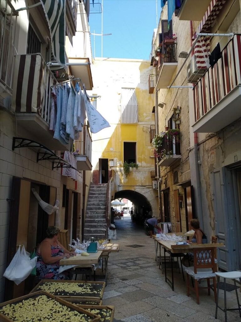 Roadtrip στη νότια Ιταλία: Πέντε προορισμοί που μοσχοβολάνε παρελθόν