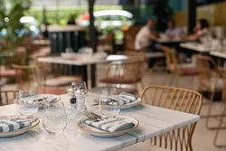 Vittoria Gati: Glyfada mon amour