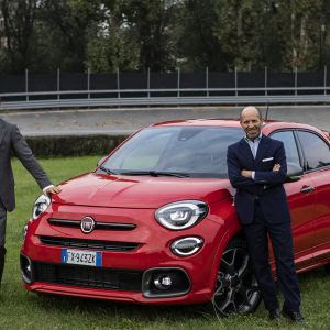 O Roberto Mancini «παίζει μπάλα» με το νέο 500Χ Sport
