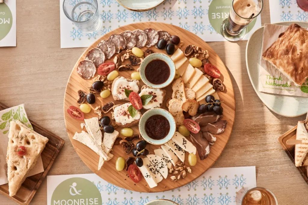 DILES & RINIES: VILLE DI LUSSO SULL’ISOLA DI TINOS