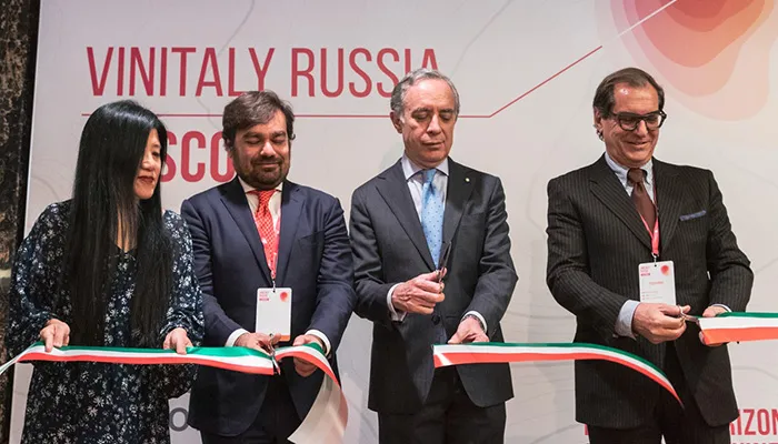 VINITALY: ITALIA LEADER NELL’EXPORT IN RUSSIA