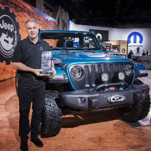 Για 10η συνεχόμενη χρονιά το Jeep® Wrangler κατακτά το βραβείο “4×4/SUV of the Year” στις Η.Π.Α.