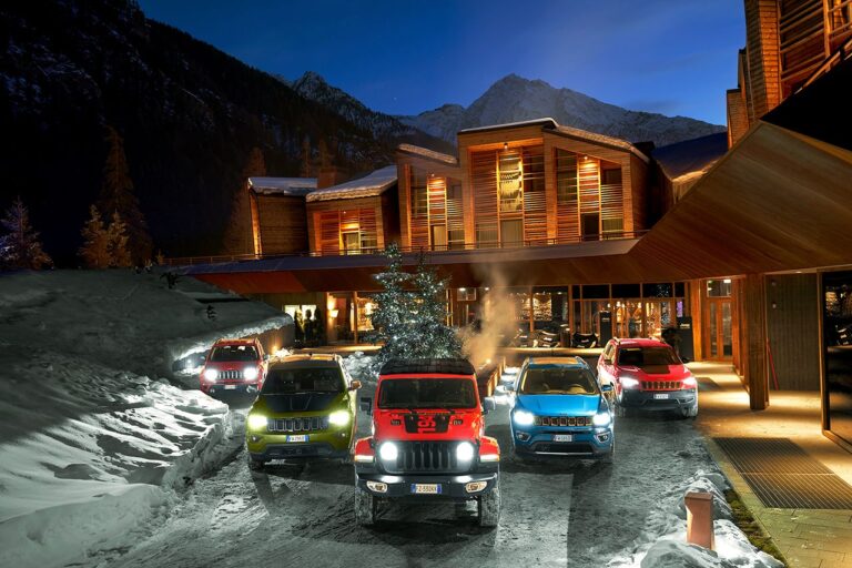 Η γκάμα της Jeep® παίρνει… τα (χιονισμένα) βουνά!