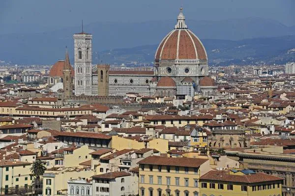 Turismo: da Firenze app per vivere città in modo sostenibile