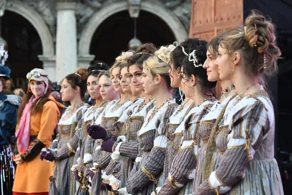 Carnevale Venezia: la sfilata delle 12 Marie aprirà le danze