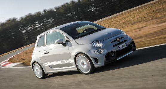 Στην Ελλάδα το Abarth 595 esseesse: Το «αρνάκι» έγινε «Λύκος»
