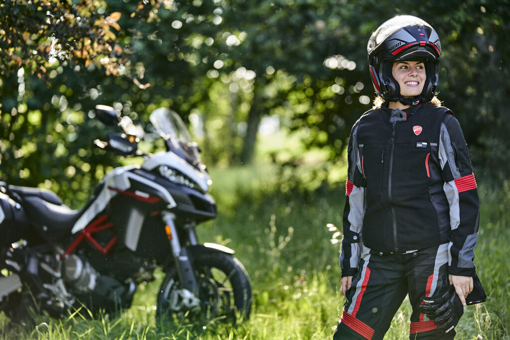 Ducati Smart Jacket: γιλέκο με αερόσακο από τη Ducati