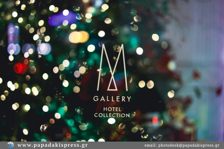 To Athens Capital Hotel-MGallery Collection «ντύνεται» γιορτινά και σας περιμένει να απολαύσετε την πιο όμορφη εποχή στην καρδιά της Αθήνας.   