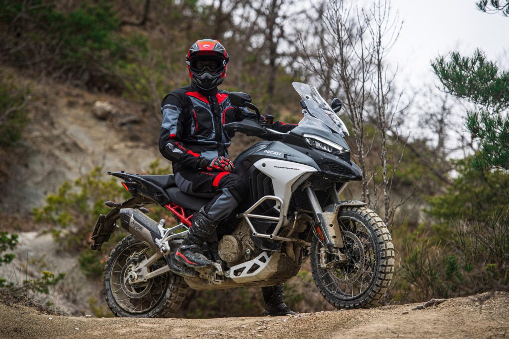 Άνεση, ασφάλεια και τεχνογνωσία από την Ducati:  Η νέα συλλογή ρουχισμού του 2023 είναι εδώ, με νέα, μοντέρνα αλλά  και διαχρονικά σχέδια