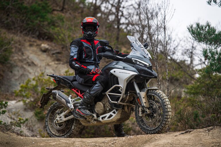 Άνεση, ασφάλεια και τεχνογνωσία από την Ducati:  Η νέα συλλογή ρουχισμού του 2023 είναι εδώ, με νέα, μοντέρνα αλλά  και διαχρονικά σχέδια