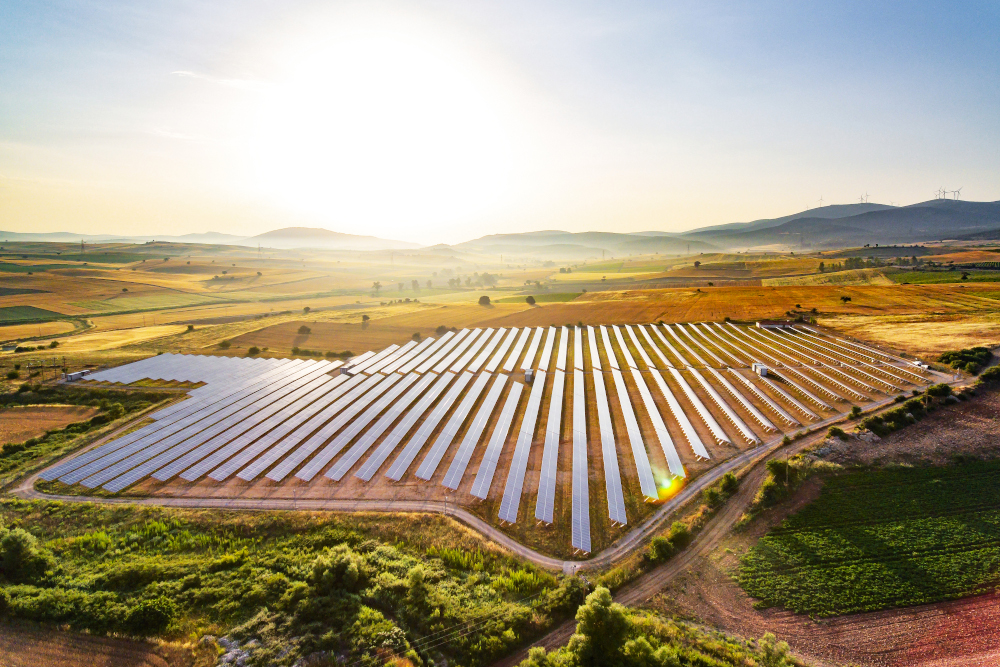 Συμφωνία της MYTILINEOS με την HELLENiQ ENERGY για την πώληση χαρτοφυλακίου τεσσάρων φωτοβολταϊκών έργων ισχύος 211 MW στη Ρουμανία