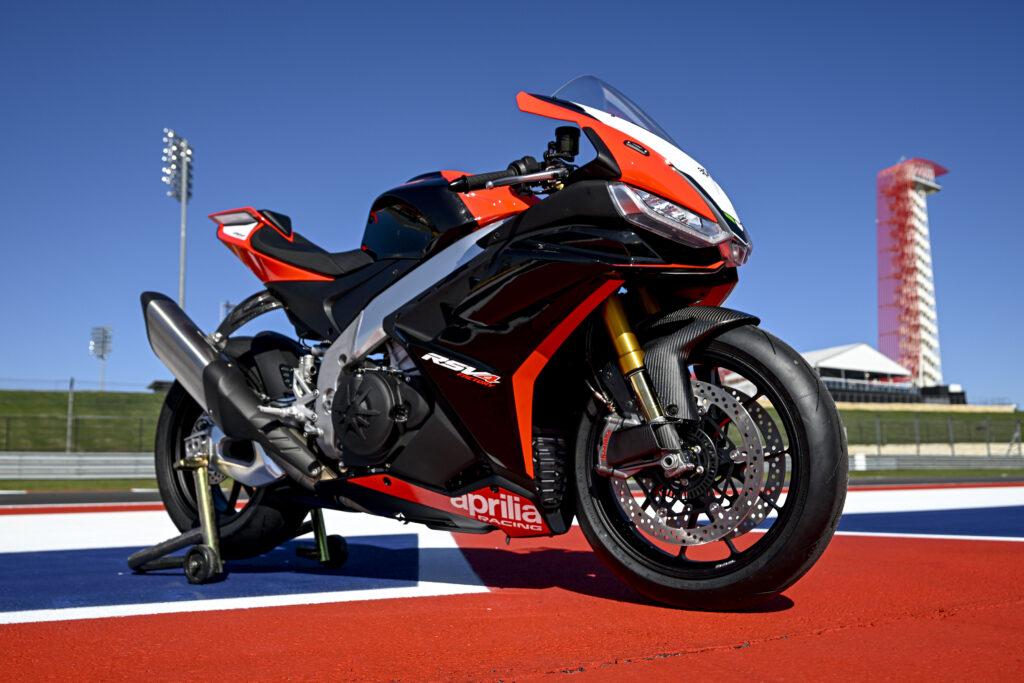 APRILIA RSV4 FACTORY KAI TUONO V4 FACTORY SE-09 SBK
