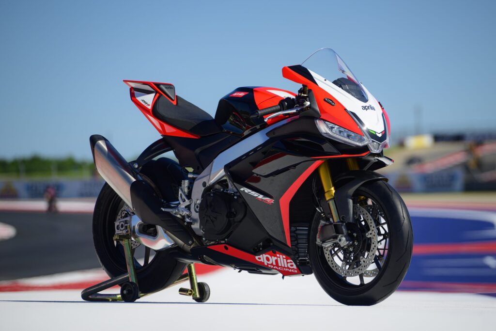 APRILIA RSV4 FACTORY KAI TUONO V4 FACTORY SE-09 SBK