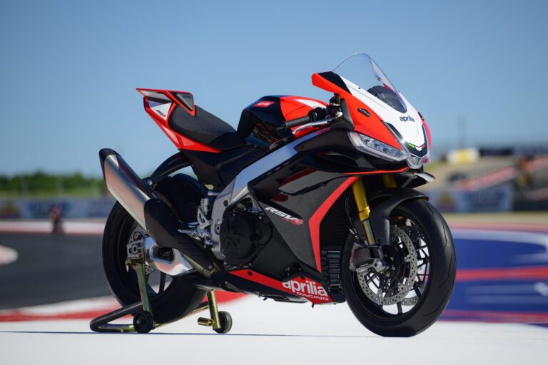 APRILIA RSV4 FACTORY KAI TUONO V4 FACTORY SE-09 SBK