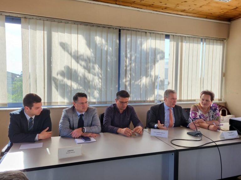 Camera di Commercio Italo-Ellenica – Amphictyonia Epeian Gi: Informano i produttori di olio di oliva dell’Elide sui benefici della loro partecipazione alla Fiera Internazionale dell’Olio di Oliva di Trieste. L’obiettivo è potenziare l’internazionalizzazione e promuovere le esportazioni di olio di oliva