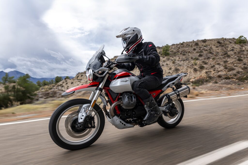 NEW SEASON NEW RIDE  ΑΛΑΞΕ ΕΠΟΧΗ ΜΕ ΤΙΣ ΝΕΕΣ ΠΡΟΣΦΟΡΕΣ APRILIA ΚΑΙ MOTO GUZZI