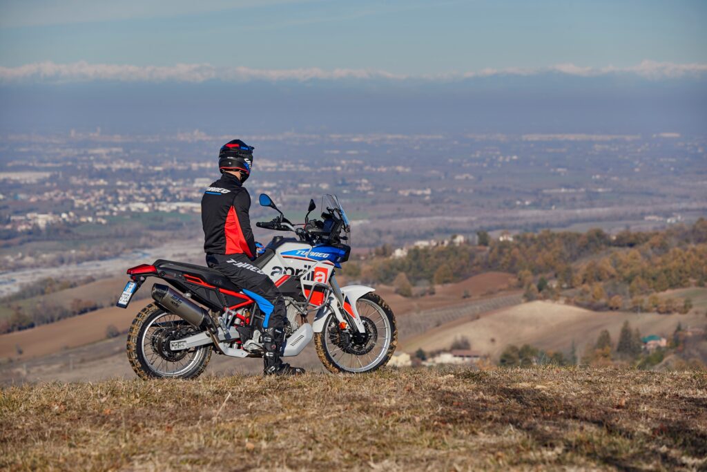 NEW SEASON NEW RIDE  ΑΛΑΞΕ ΕΠΟΧΗ ΜΕ ΤΙΣ ΝΕΕΣ ΠΡΟΣΦΟΡΕΣ APRILIA ΚΑΙ MOTO GUZZI