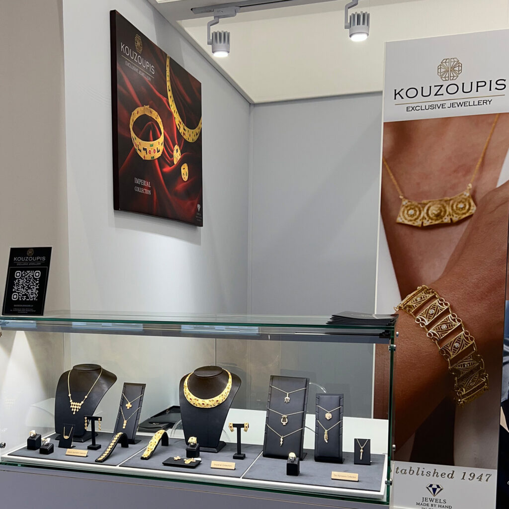 Η εταιρία KOUZOUPIS JEWELLERY S.A μέλος του ‘Ελληνο-Ιταλικού Επιμελητηρίου Αθήνας συμμετείχε στην διεθνή έκθεση κοσμημάτων VICENZAORO