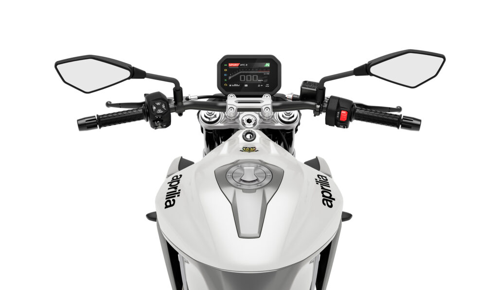 Η APRILIA TUONO 457 ΚΑΙ Η MOTO GUZZI V7 SPORT ΣΕ ΠΡΟΠΑΡΑΓΓΕΛΙΑ