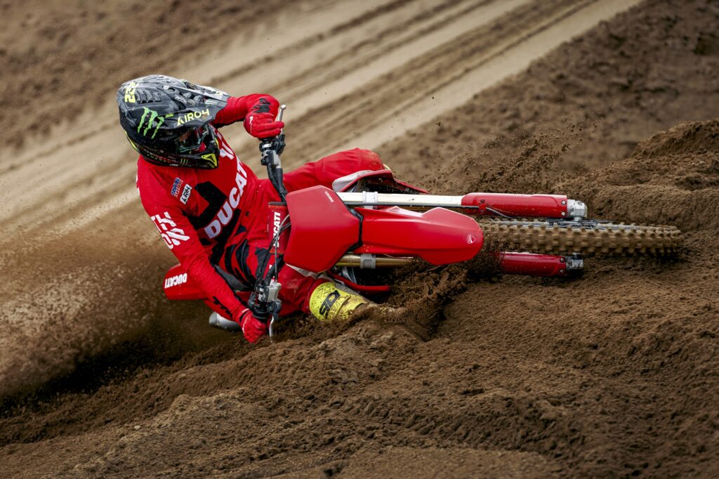 Ducati Desmo450 MX:  Η πρώτη μοτοσικλέτα motocross με το DNA της Ducati!