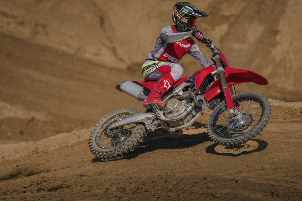 Ducati Desmo450 MX:  Η πρώτη μοτοσικλέτα motocross με το DNA της Ducati!