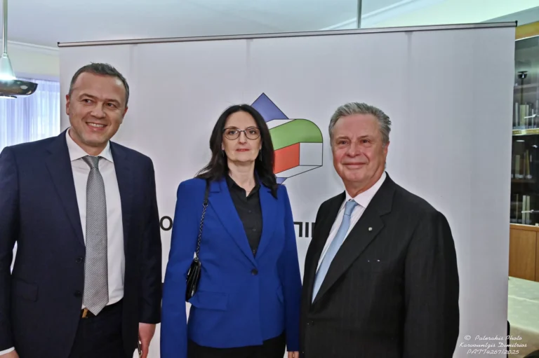 Επίσημο δείπνο στην Αθηναϊκή Λέσχη με κεντρικό ομιλητή τον Κωστή Χατζηδάκη 36