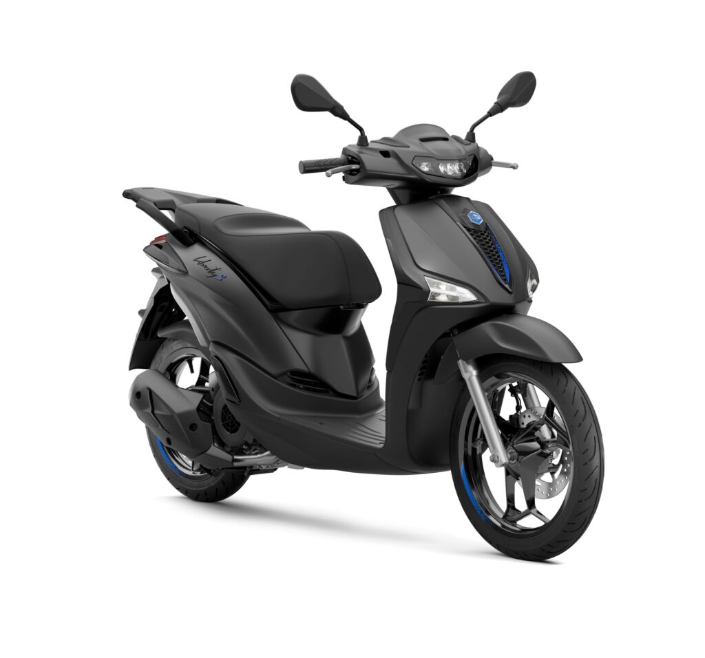 Η ΓΚΑΜΑ 2025 PIAGGIO ΣΚΟΥΤΕΡ ΜΕ ΜΕΓΑΛΟΥΣ ΤΡΟΧΟΥΣ, ΔΙΑΘΕΣΙΜΗ ΣΤΑ ΣΗΜΕΙΑ ΠΩΛΗΣΗΣ