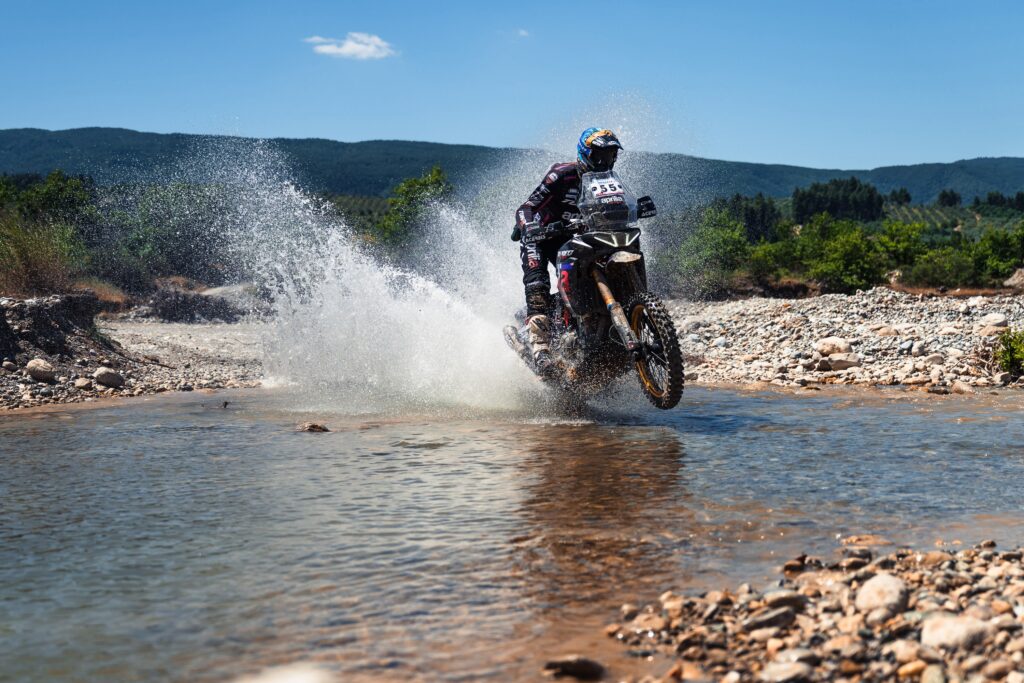Η Aprilia Tuareg Racing γράφει ιστορία στο Hellas Rally Raid: συνολική νίκη και hat-trick στην κατηγορία M5