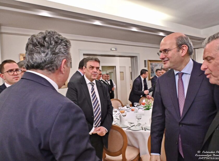 Συζήτηση σε εκδήλωση δικτύωσης του Επιμελητηρίου